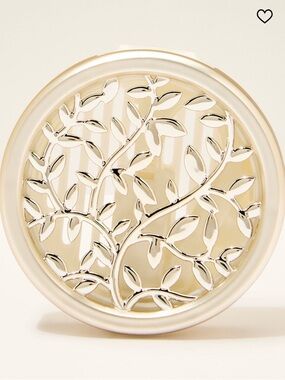 Bath & Body Works Leaves Car Fragrance Holder